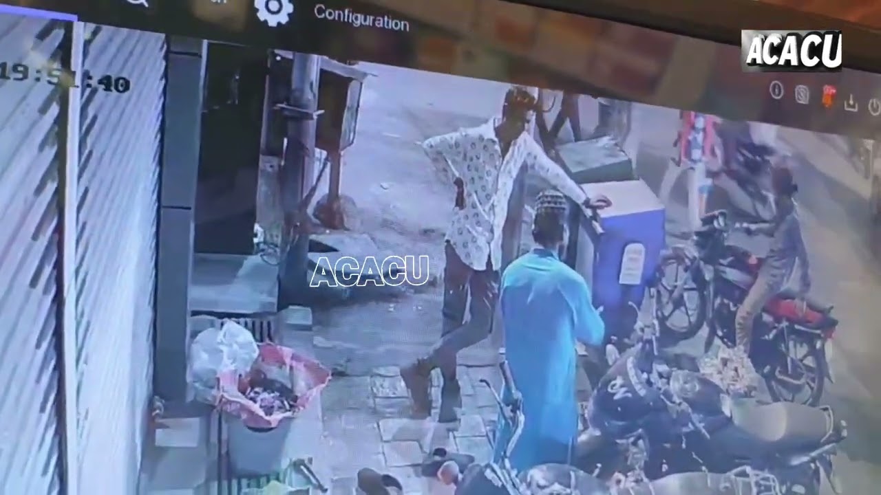 खंडवा के घंटाघर से दुकान के सामने से बाइक पैदल ले जाकर चाबी बनवाकर चुरा ले गया चोर 