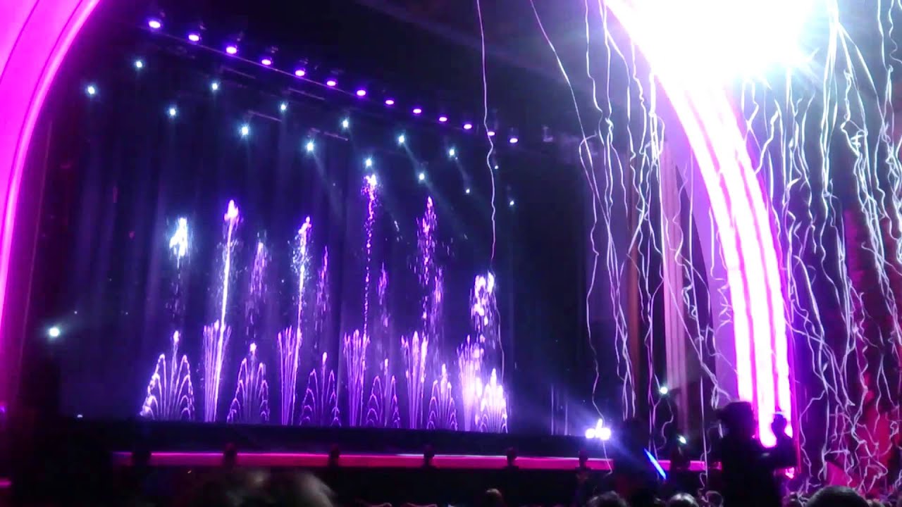 Féerie des eaux au grand Rex 5 décembre 2015 YouTube