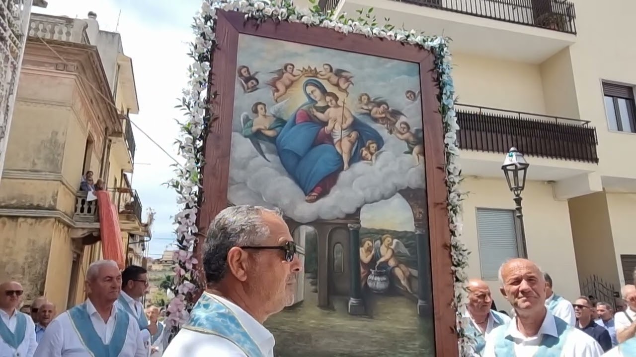 4/5/25 Festa 🙏🌹Madonna di Setteporte🌹🙏,  Rocca di Neto,  Processione,  per le vie di Rocca di Neto