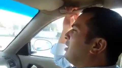 الشيخ / محمد عبدالعزيز سعيد يتلو سوره الشرح وهو في السياره اداء ولا اروع جميل