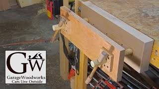 Build a Twin Screw Vise Before commenting about the noise or wax read : THE THREADS WERE ALREADY WAXED. Plans for the Twin Screw Vise can be