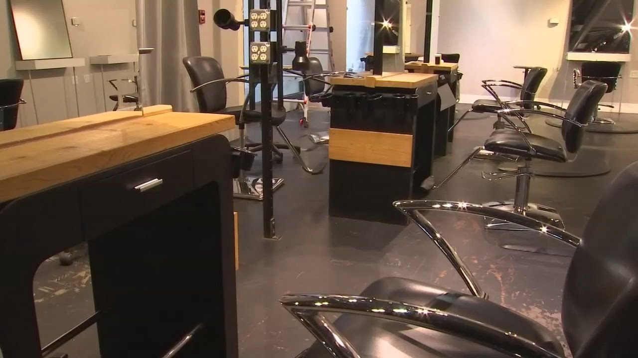 Multnomah Co. hair salon, coffee/bike shop react to pause on reopening