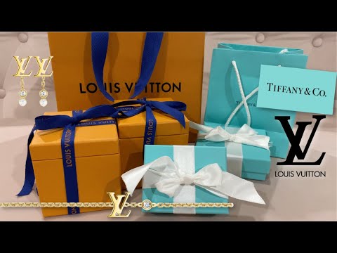 LOUIS VUITTON NECKLACE UNBOXING - 18 CARAT GOLD, PINK MOTHER OF PEARL &  DIAMOND I LIFE OF MC 