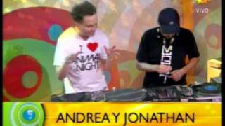 Xoana Clazas Negras Brillantes Desfilando Legging Wet Look Mallones