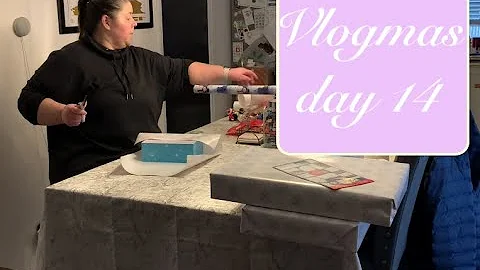 Vlogmas 2022 -Day 14  Wrap it Wednesday