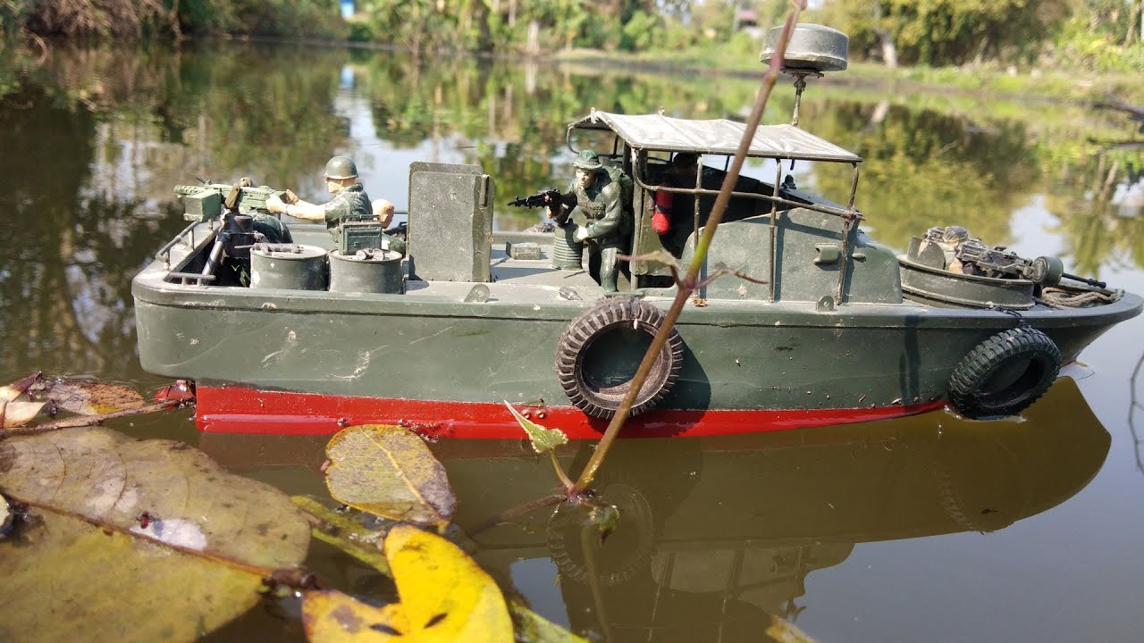 Toy soldiers Patrol Boat River Vietnam war 