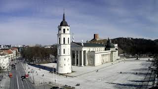 Sunny day in Vilnius Cathedral Square in under a minute