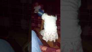 Alyce Dançando Quadradinho