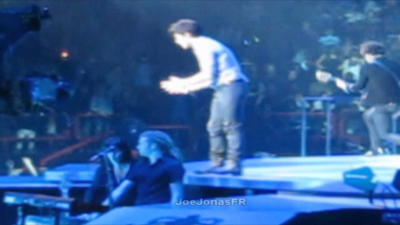 Jonas Brothers - 