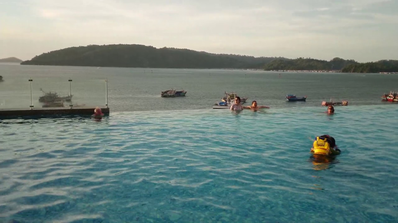 JW Marriott Kota Kinabalu Swimming Pool, Sabah 4K binaural ...