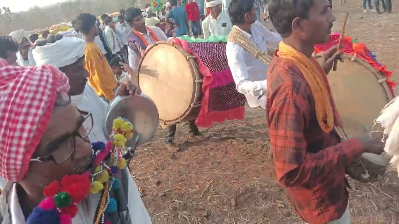 आदिवासी दीवान सोलंकी ब्लू वीडियो लाइव शेयर करने का 19 2026