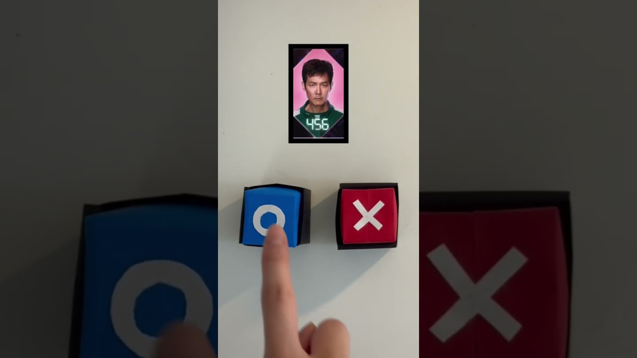 RATING SQUID GAME CHARACTERS | Origami Squid Game Buttons | Comment Below Your Favorite Character!