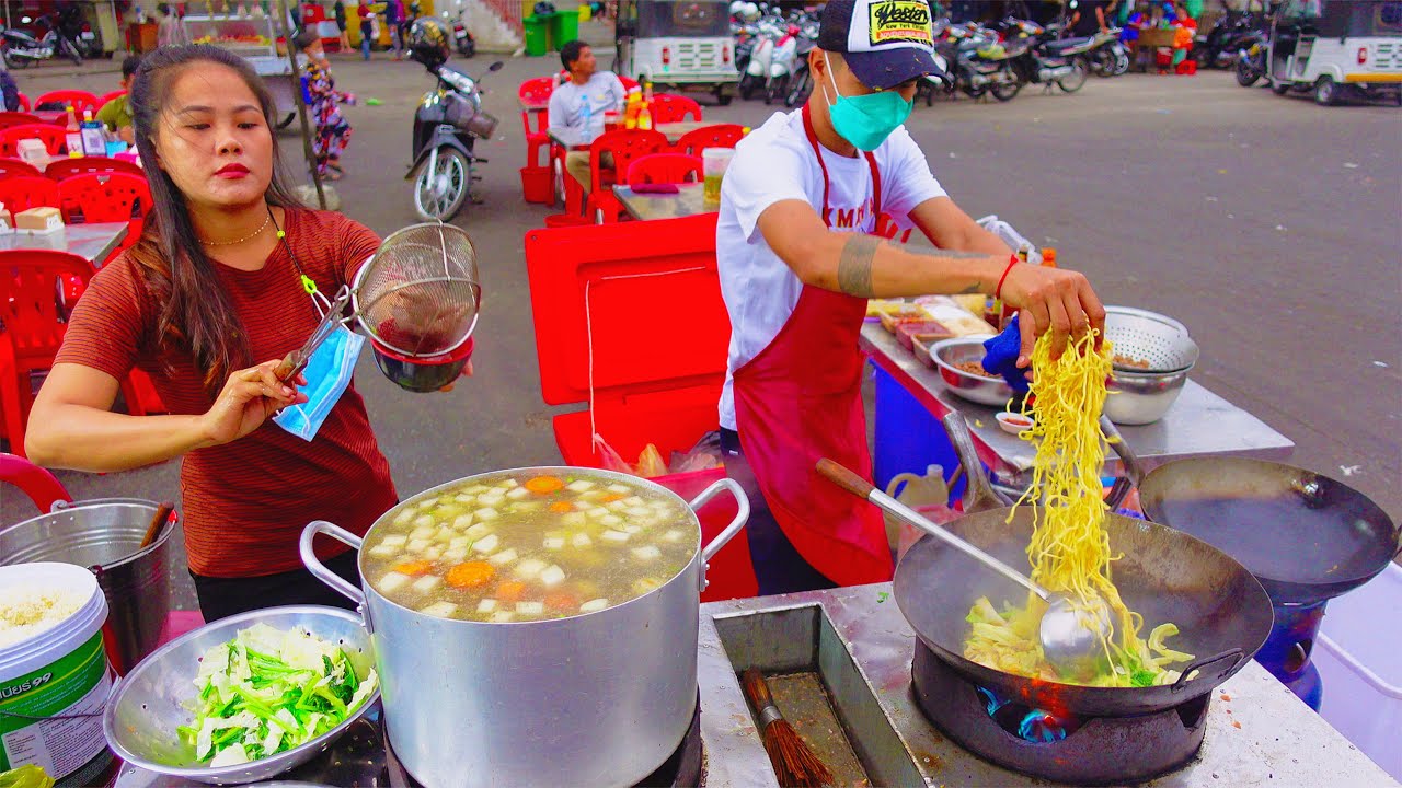 Drooling! Must TRY KHMER Fried Rice, Seafood KUY TEAV, $0.50 Organ Skewers | BEST Cambodian Food