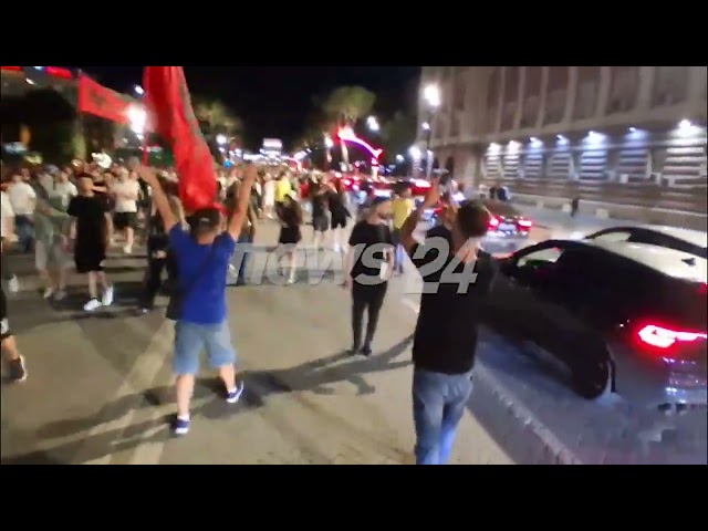 Protestuesit marshimin nëpër ish-bllok