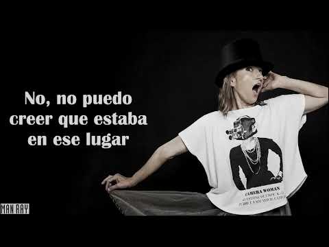 'Sola en los