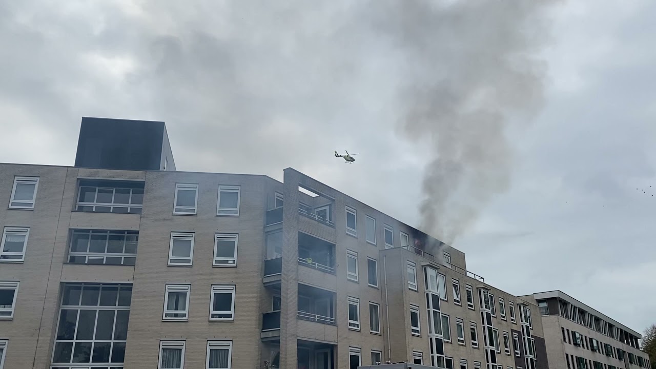 Uitslaande brand in flat in Drachten YouTube
