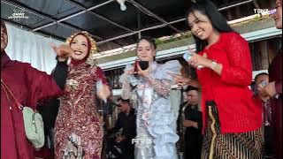 DHEA GEMOII - DEMI KABOGOH (ABIEL JATNIKA) LIVE PERFROM