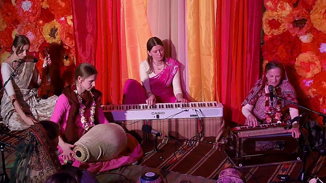 2026.04.17 Кіртан, Ґаура аратi (ISKCON Kirtan)