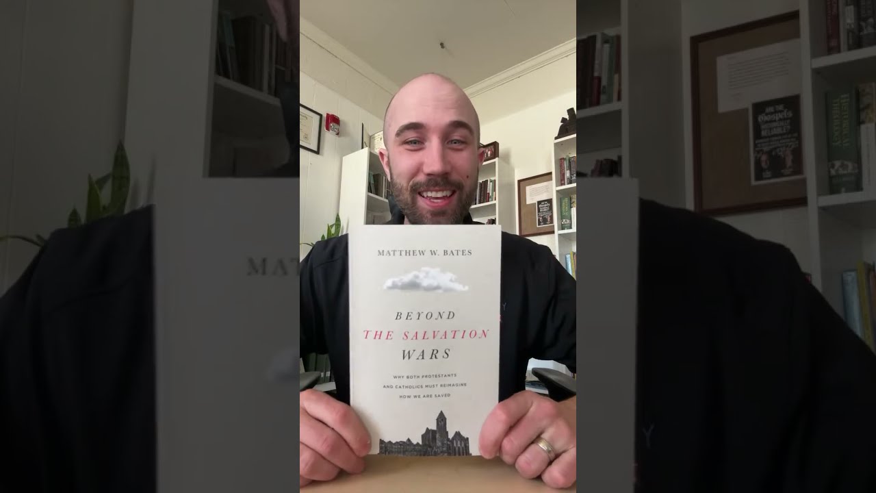 Делаю перерыв в чтении книги "За пределами войн за спасение" Мэтью Бейтса.