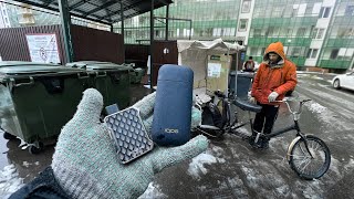 Как я зарабатываю лазая по мусоркам Питера ? Dumpster Diving RUSSIA #17