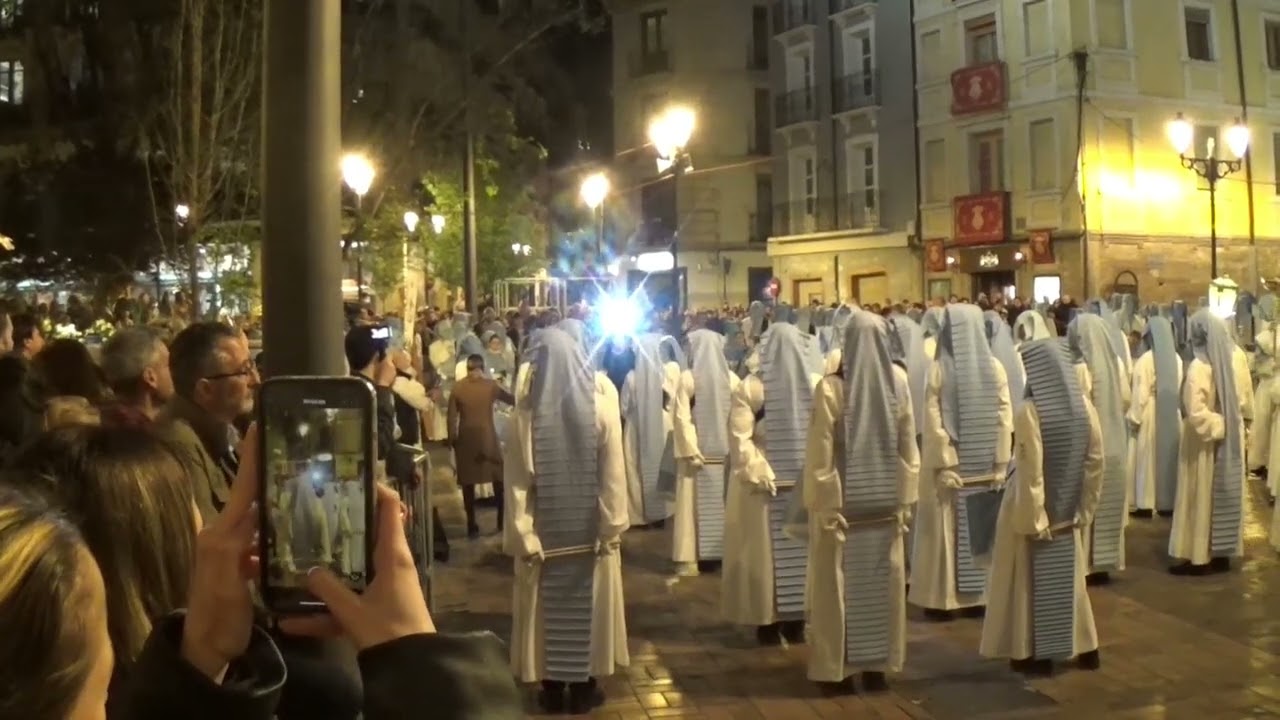 Semana Santa Zaragoza 2025 Resucitados jueves cierre