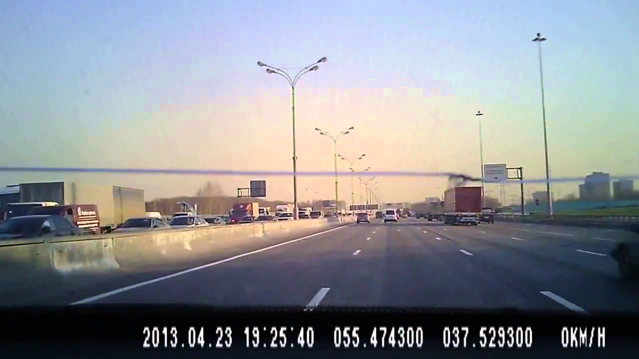 Под камаз попал