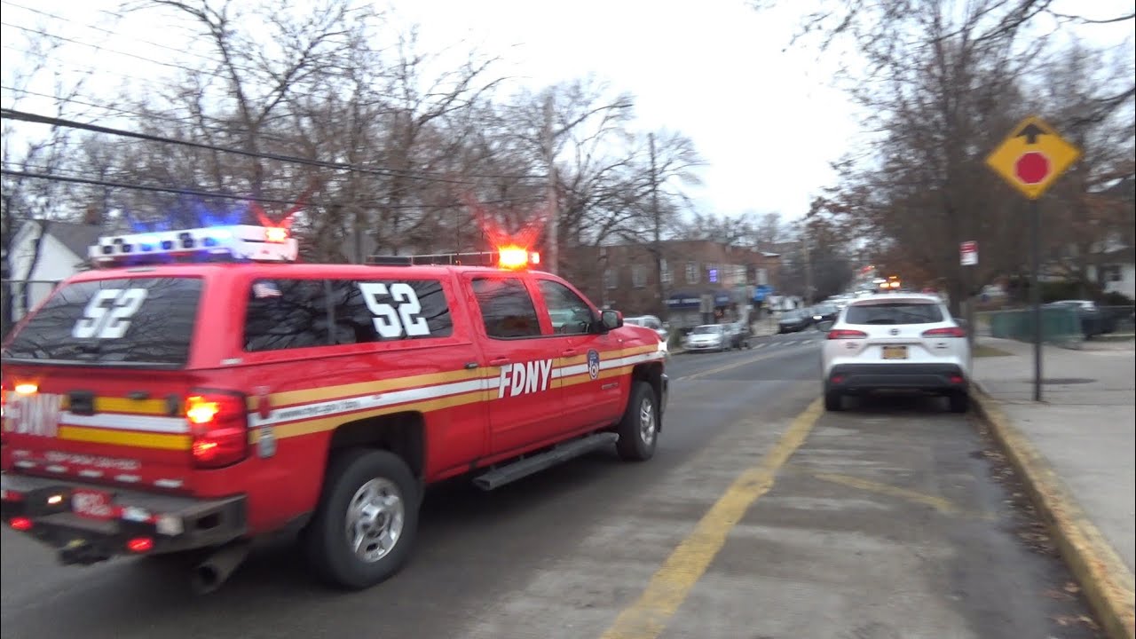 FDNY Engine 274 & Battalion 52 responding to a Odor of Gas