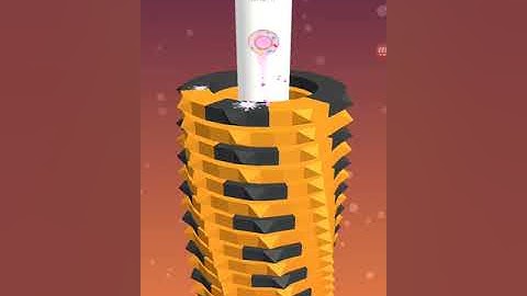 Playing stack ball (from level 106 to level 112)