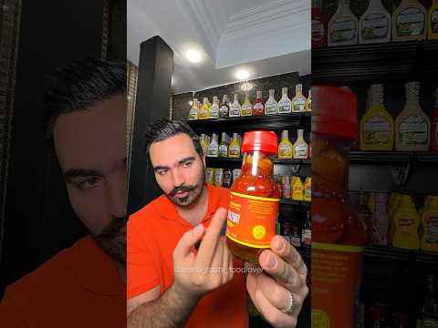 تنوع بالای سس ها مخصوصا سس های تند در فروشگاه کالیس در خیابان جلال آل احمد تهران