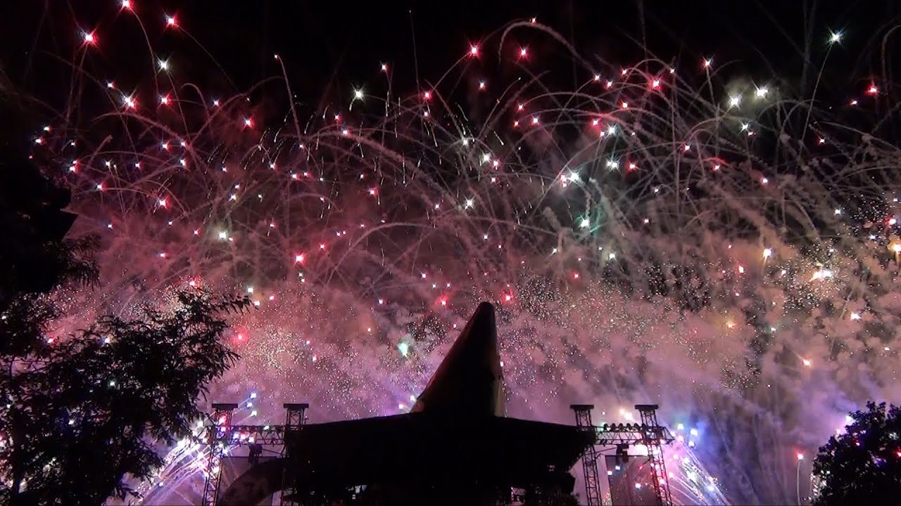 Disney's Hollywood Studios 25th Anniversary Fireworks Spectacular