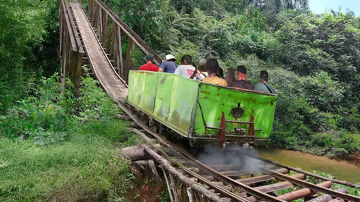 Naik Kereta Api Termurah di Indonesia