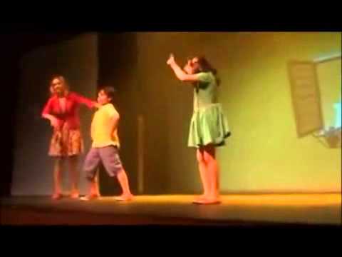 BIA JORDÃO POMBINHA BRANCA MUSICAL GALINHA PINTADINHA