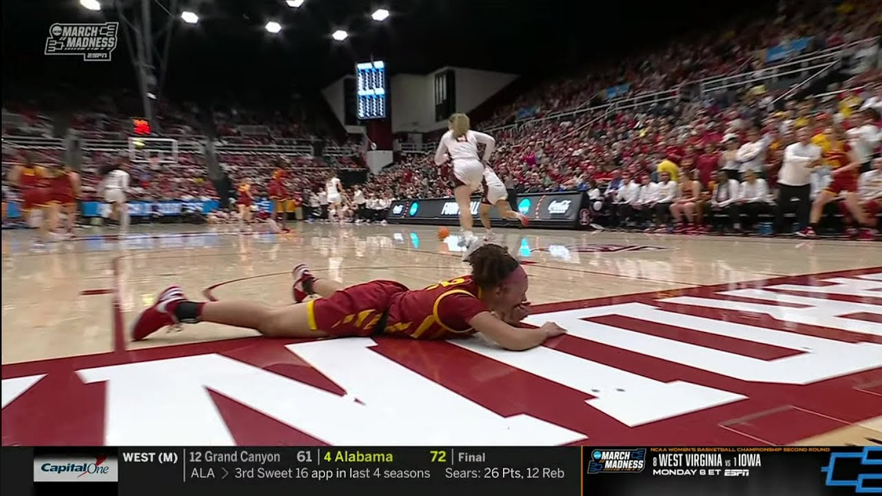 🤕 Jackson BANGS FACE On Floor, Immediately Starts Bleeding | NCAA Tournament, Stanford vs Iowa State
