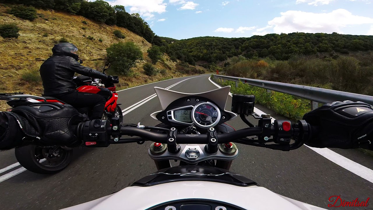 Triumph Speed Triple Chasing Bmw S1000XR