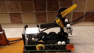 Jensen 20 Steam Engine & HEXBUG Vex Robotics Fork Lift Ball Machine