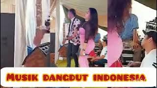 Musik dangdut indonesia  biduan cantik dan bahenol