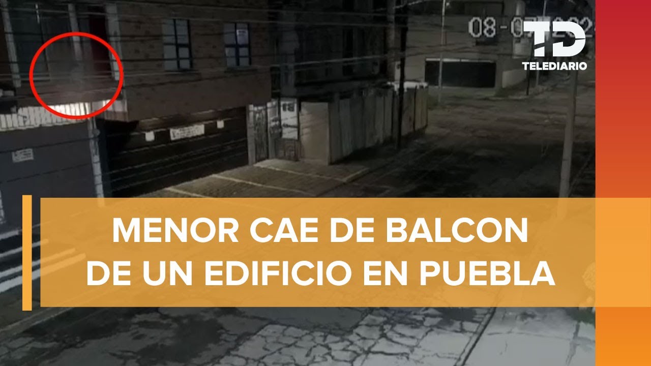 Bebé cae de un segundo piso en colonia La Paz en Puebla - YouTube