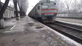 Пригородный поезд Мариуполь - Южнодонбасская прибыл на станцию Волноваха