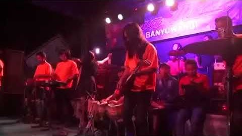 Vita Alvia Bisane Mung nyawang(Official Music Video)