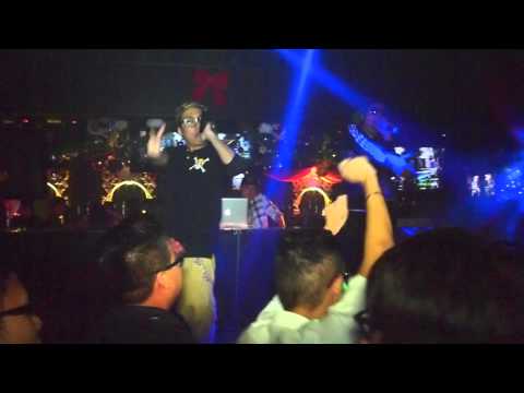 FAMA LIVE PROMO TOUR at MOIS CLUB  (農夫大馬棟篤演唱會2012造势活动)