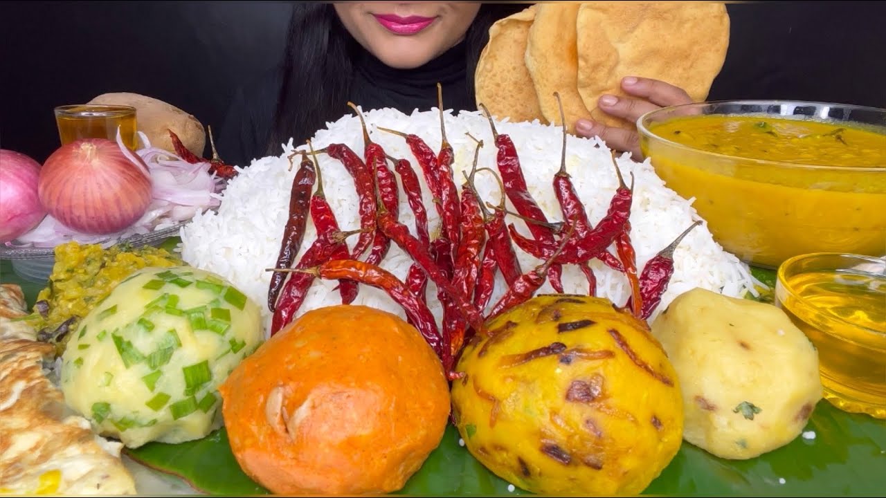 ASMR EATING DAL,DIFFERENT TYPES OF ALOO BHARTHA WITH RICE,PAPAD,DRIED CHILLI*EATING SHOW* spiceasmr