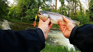 Пришло время ФОРЕЛИ. Голец на водопаде!!!