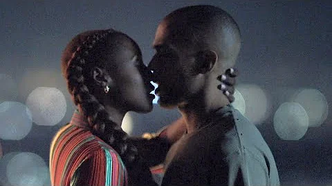 Insecure 5x04 / Kissing Scene  Issa and Nathan (Is...