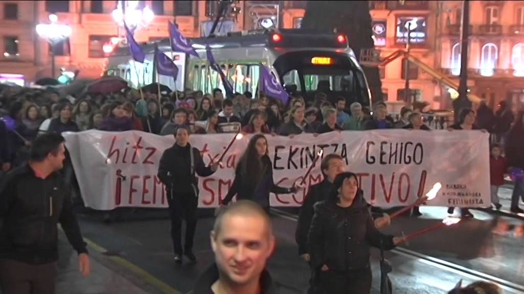 Cientos de personas salen a la calle contra la violencia de género ...