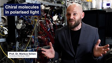 Chiral molecules in polarised light