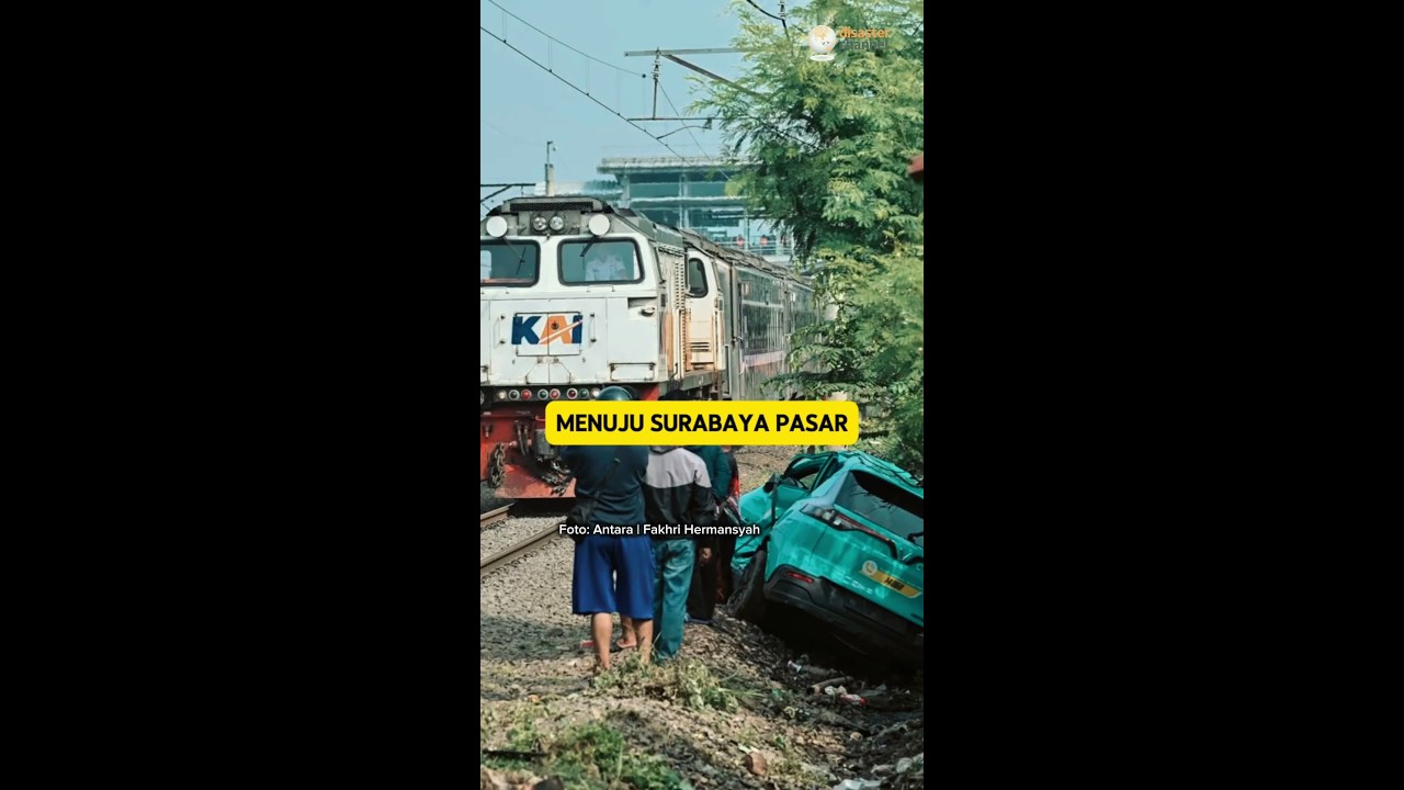 Kecelakaan Beruntun di Jalur Kereta Api.#info #news #keretaapi #commuterline #kai #indonesia
