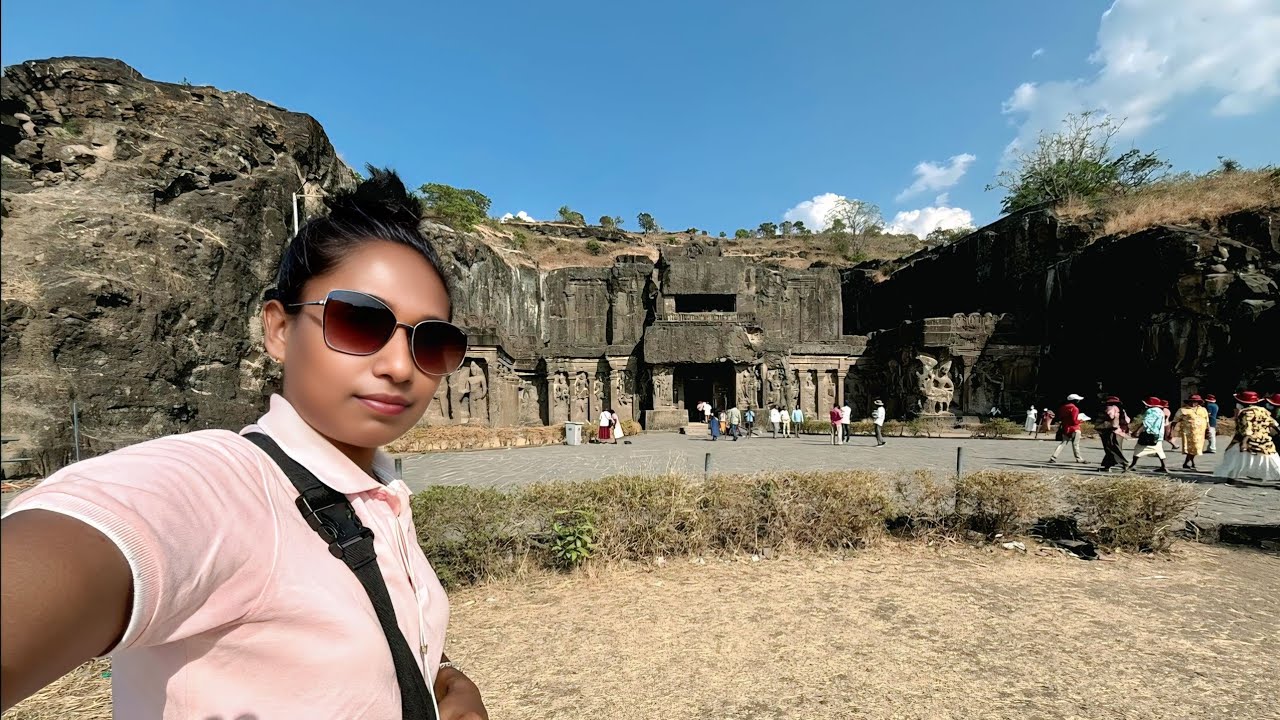 ইউনেসকো ওয়ার্ল্ড হেরিটেজ সাইট মহারাষ্ট্রের ঔরঙ্গাবাদে অবস্থিত ইলোরা গুহা