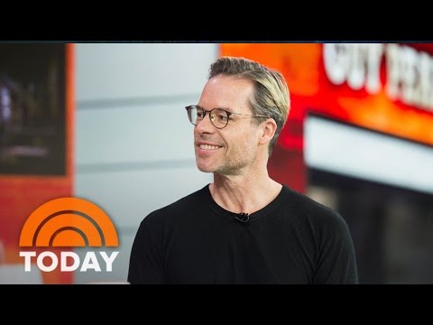 Vídeo: Guy Pearce Net Worth: Wiki, Casado, Família, Casamento, Salário, Irmãos