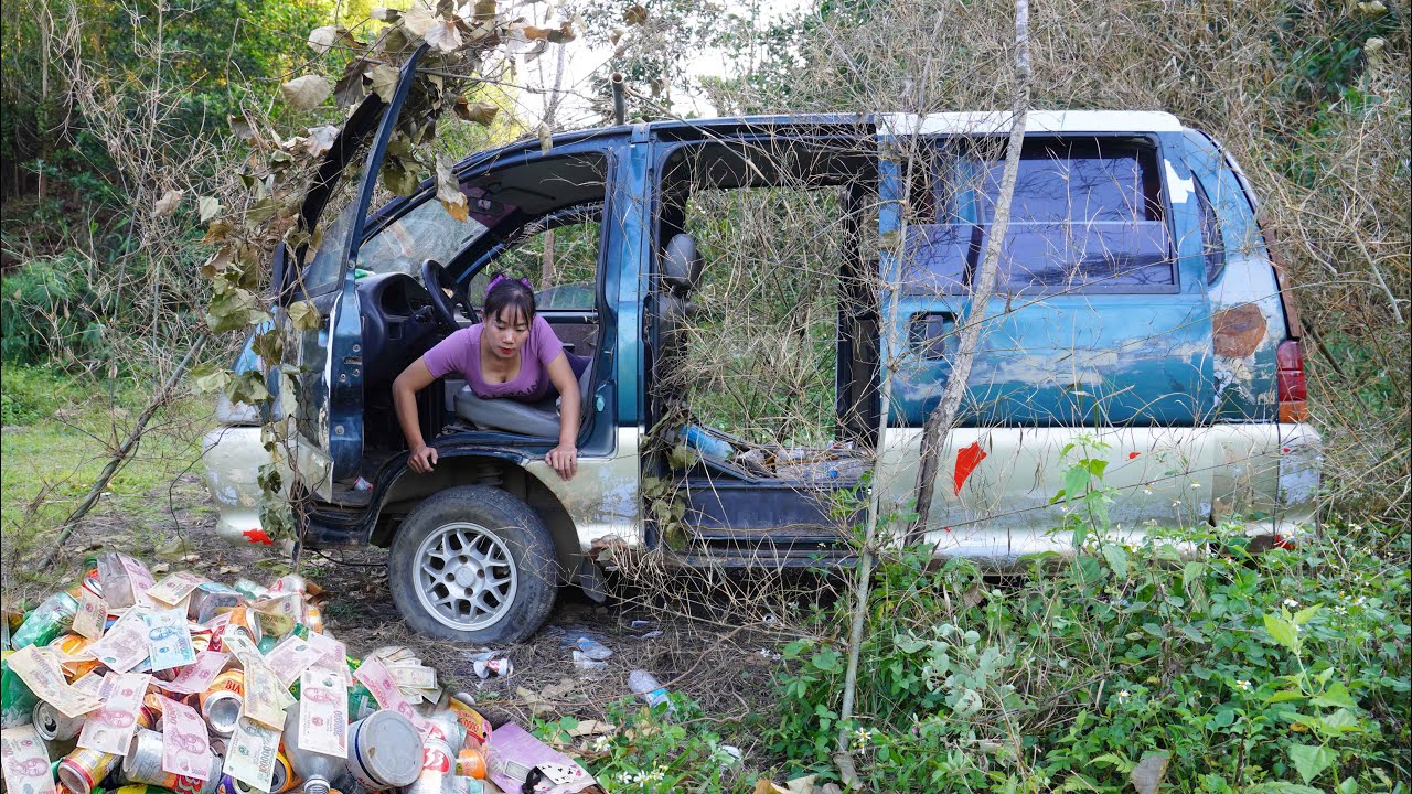 Poor Girl Picks Up Scrap | Girl Finds Large Sum Of Money and Abandoned Antique Car For Many Years