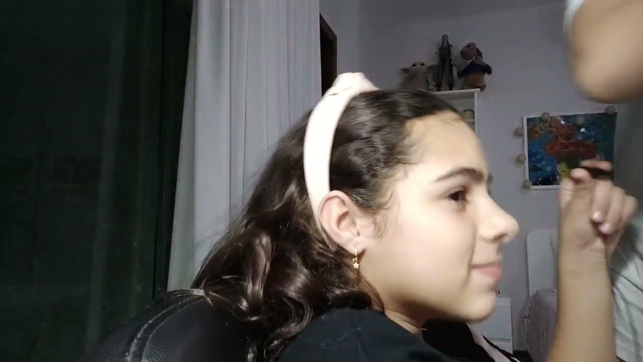 Maquiando minha Amiga(人 •͈ᴗ•͈)💗🤙